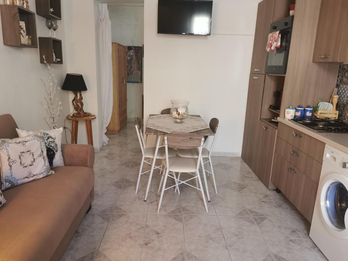 Bed and Breakfast La Terrazza Sul Golfo Изола-делле-Феммине Экстерьер фото