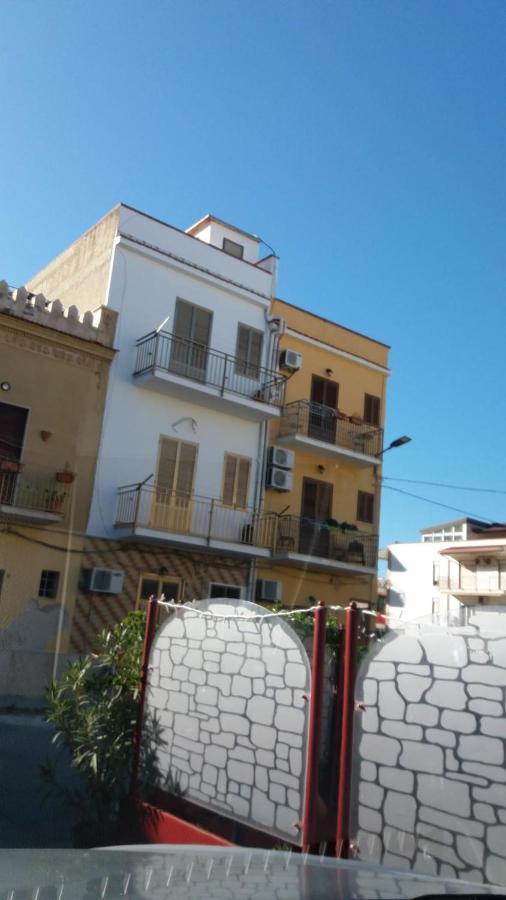 Bed and Breakfast La Terrazza Sul Golfo Изола-делле-Феммине Экстерьер фото
